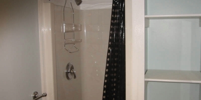 7-l-shower-closet
