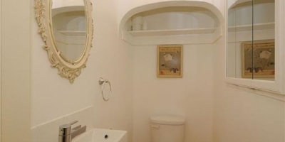 entry-powder-room