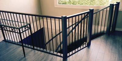 Stairs-with-top-railing_800