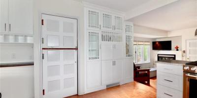 1682-beach-drive-Kitchen