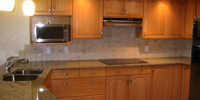 2-j-kitchen-wide-7043