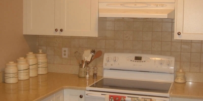 jennifer-tiling-closeup